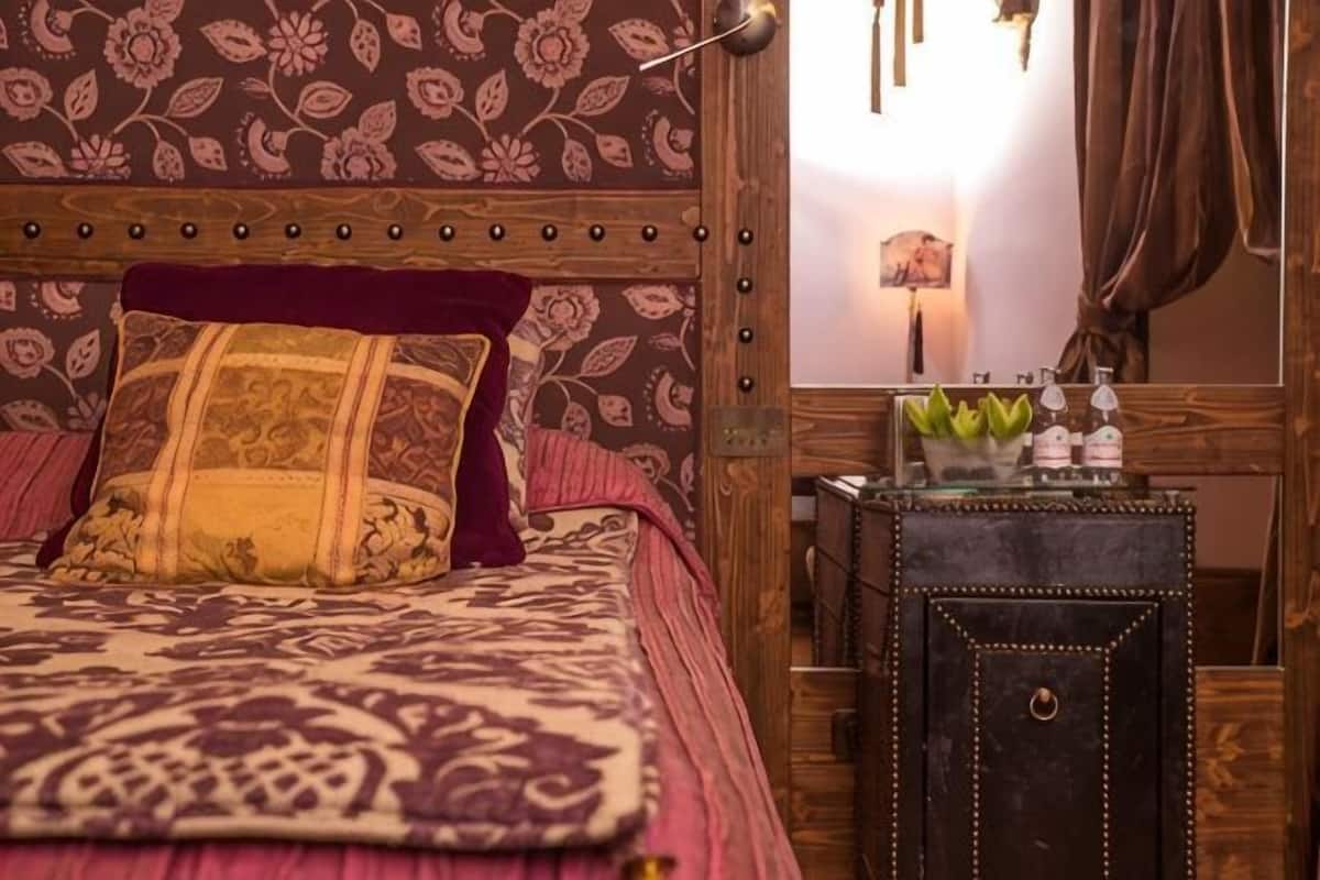 Hochwertige Bettwaren, Minibar, Zimmersafe, Schreibtisch