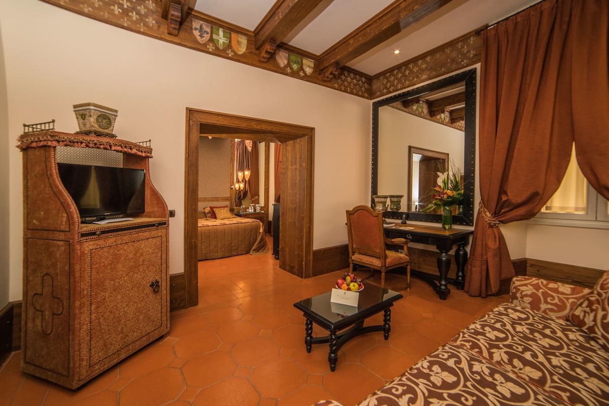 Junior Suite (Executive Tuscan) | 1 bedroom, premium bedding, minibar, in-room safe