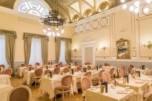 Dîner, souper et brunch servis sur place