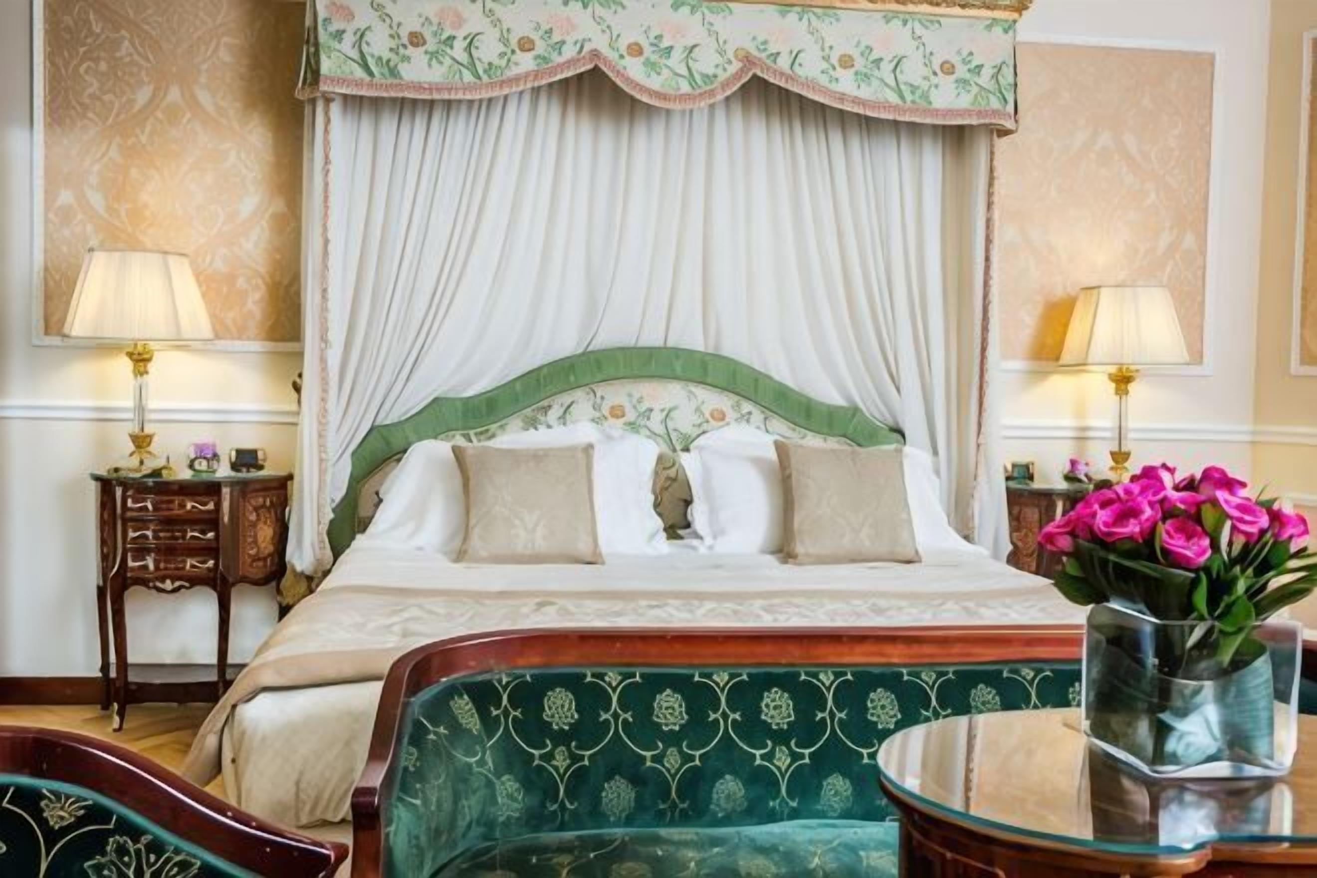 Ropa de cama de alta calidad y minibar 