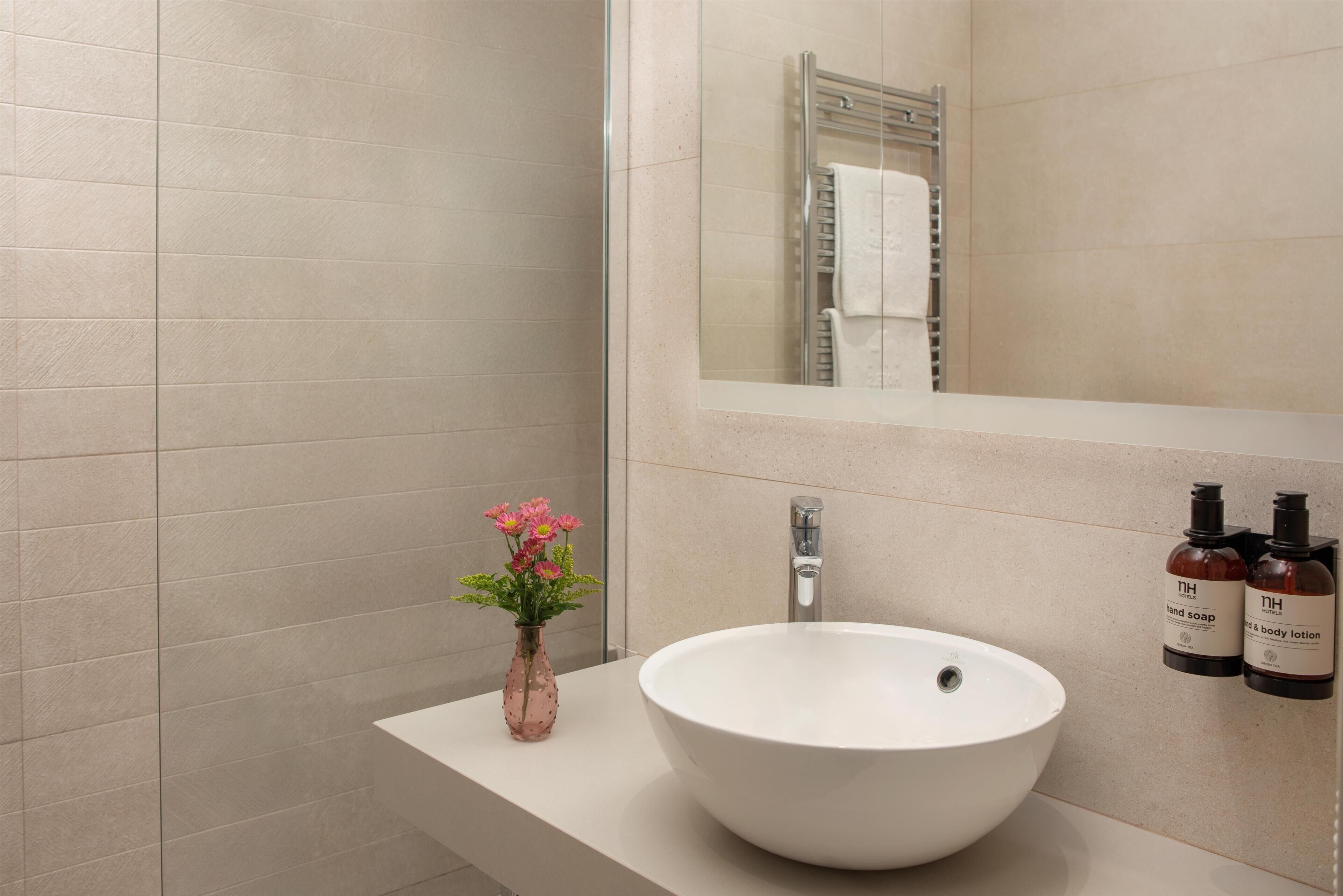 Shower, eco-friendly toiletries, hair dryer, bidet