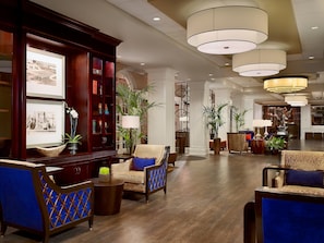 Lobby lounge