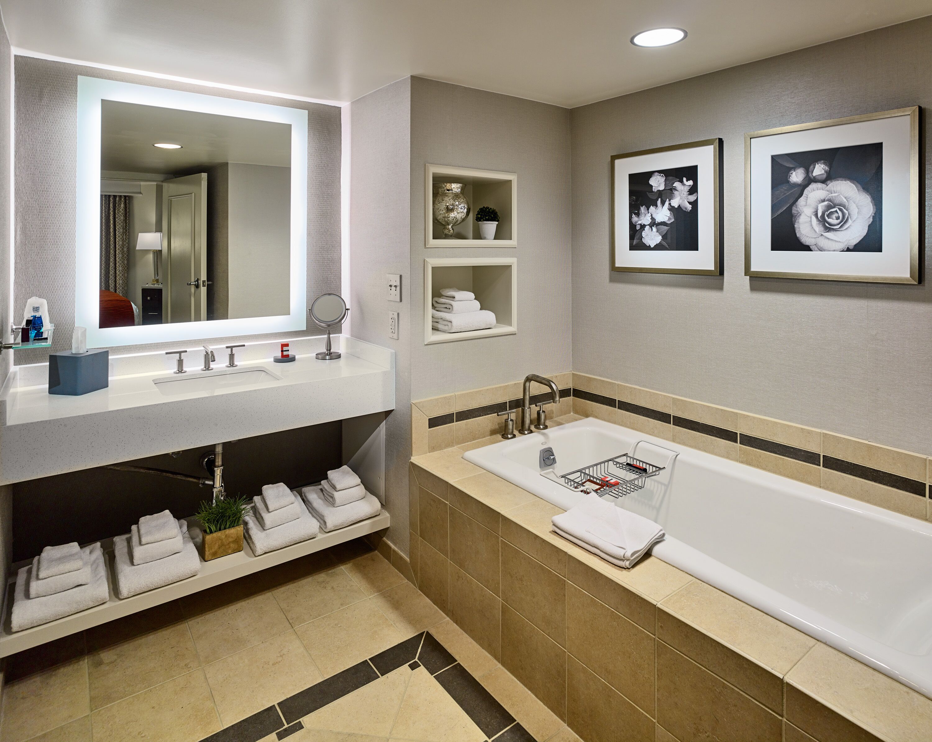 suite, 1 king bed with sofa bed (executive suite) | bathroom | combined shower/bathtub, free toiletries, hair dryer, towels