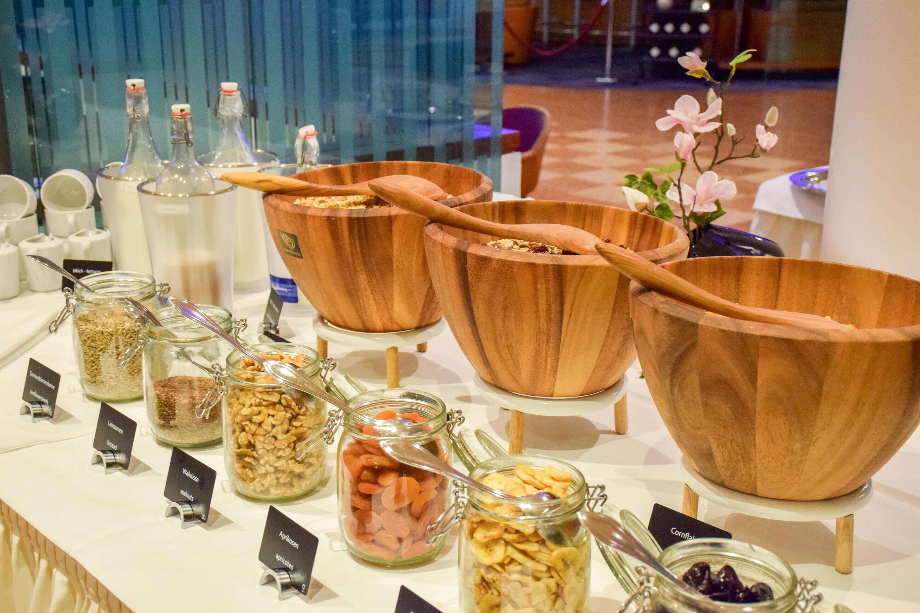 Tägliches Frühstücksbuffet gegen Gebühr