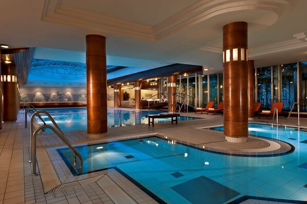 Indoor pool, pool loungers