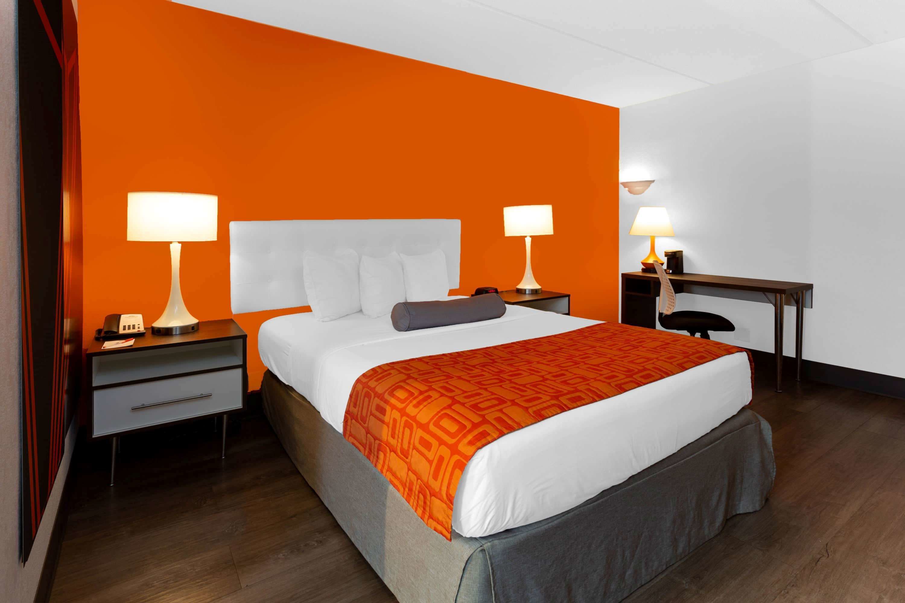 Photo - Howard Johnson by Wyndham Waukegan Great Lakes