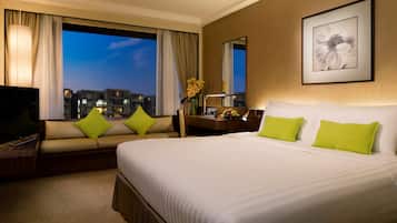 1 bedroom, in-room safe, desk, blackout curtains