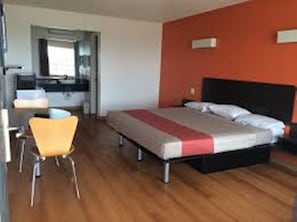 Cunas gratuitas, wifi gratis y ropa de cama