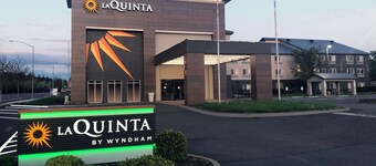 La Quinta Inn & Suites by Wyndham Springfield