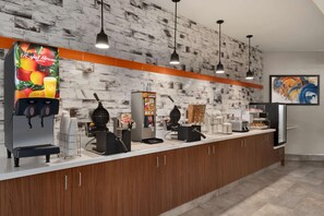 Buffet déjeuner gratuit