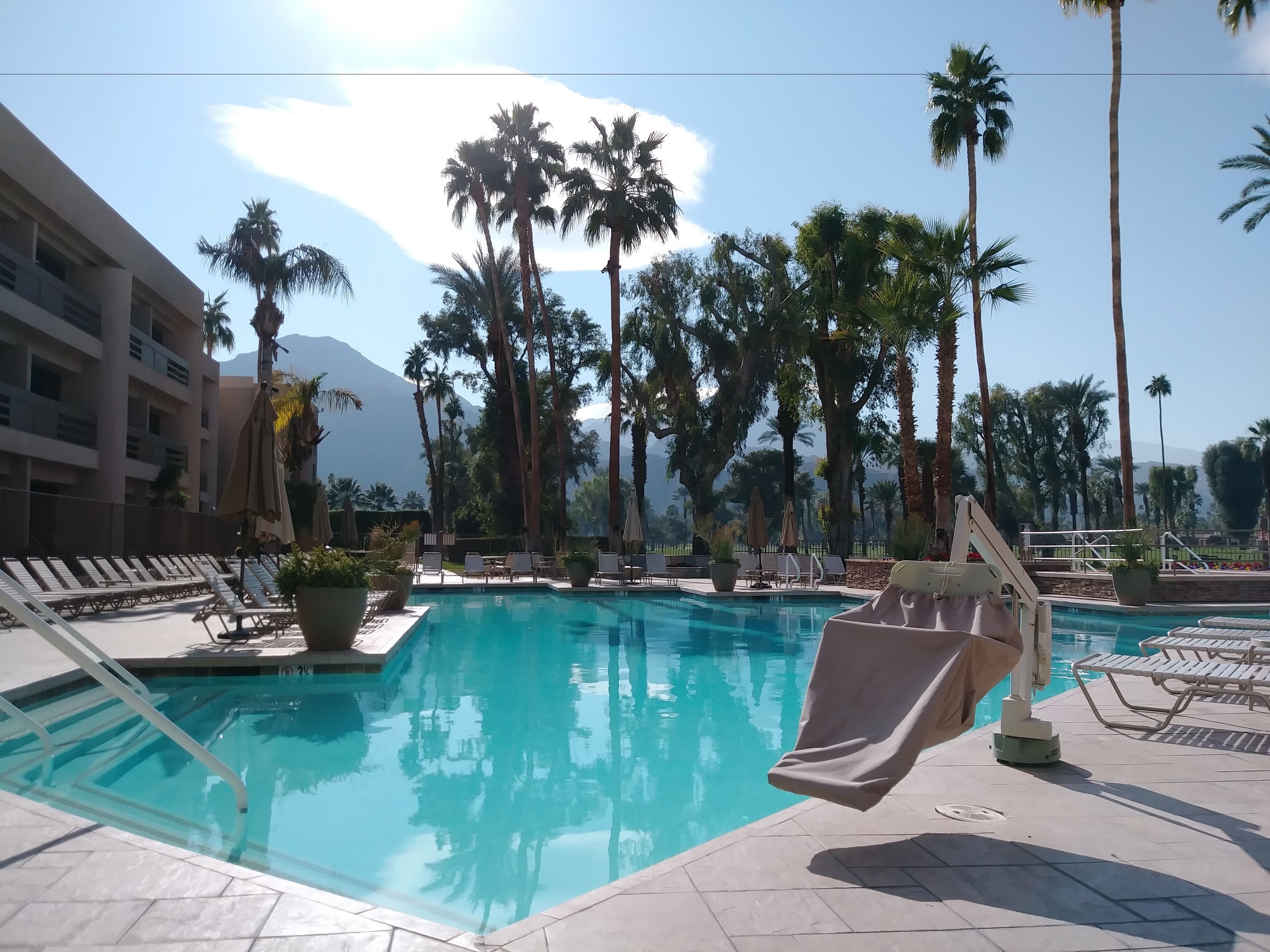 Photo - Indian Wells Resort Hotel