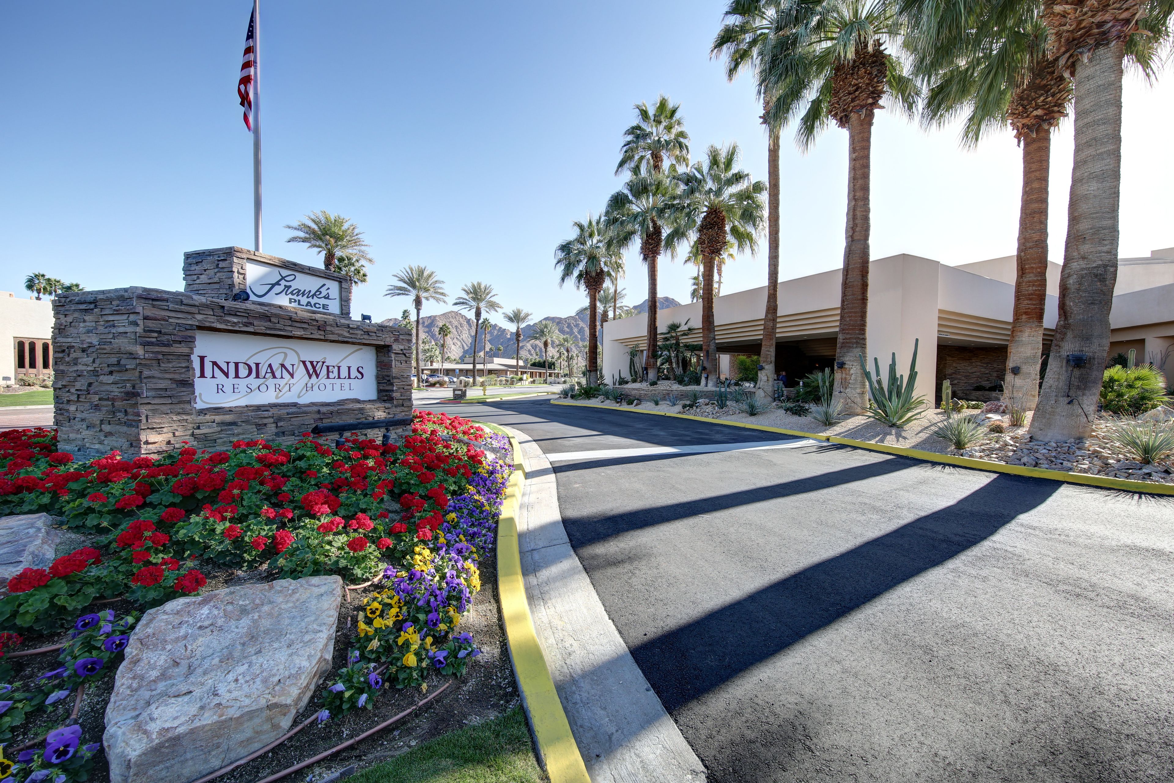Photo - Indian Wells Resort Hotel