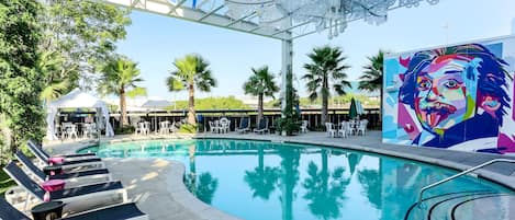 Outdoor pool, sun loungers