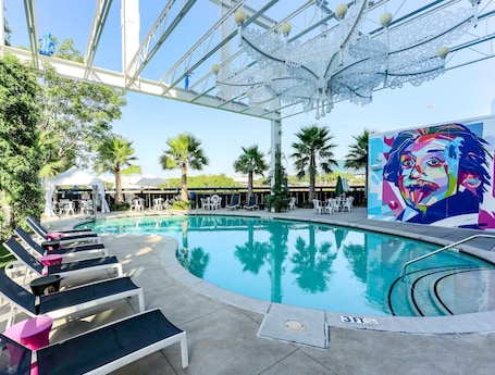 Outdoor pool, sun loungers