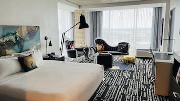 Room, 1 King Bed, Accessible (Escape, Mobility, Roll-In Shower) | Premium bedding, in-room safe, desk, laptop workspace