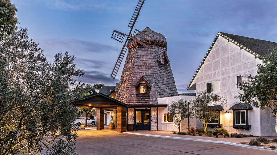 Sideways Inn