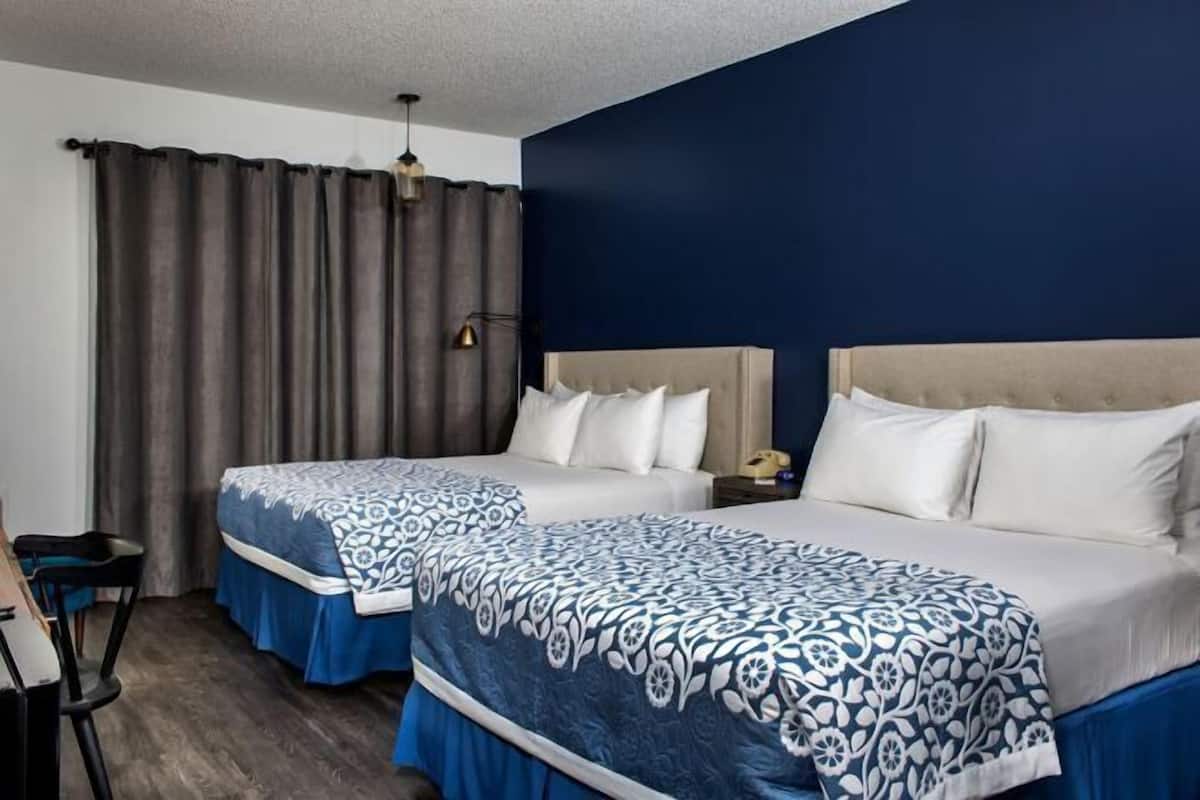 TyöpöytÀ, silitysrauta/-lauta, lisÀvuoteet, ilmainen Wi-Fi