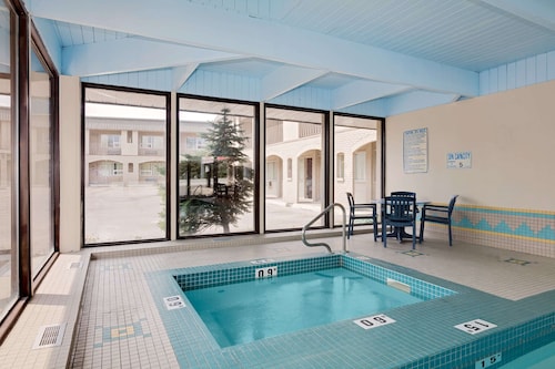 Metro Inn Calgary Northwest