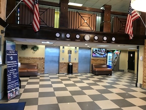 Lobby lounge