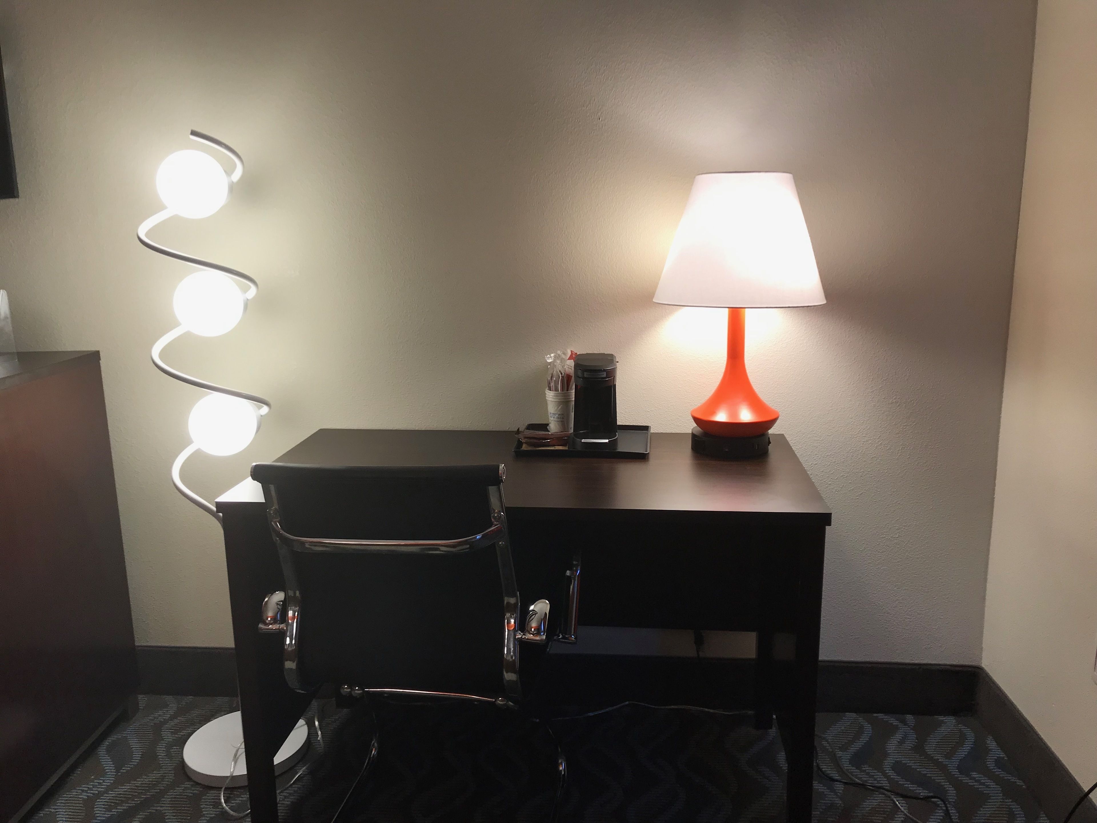 double room, 2 double beds, non smoking | in-room business centre