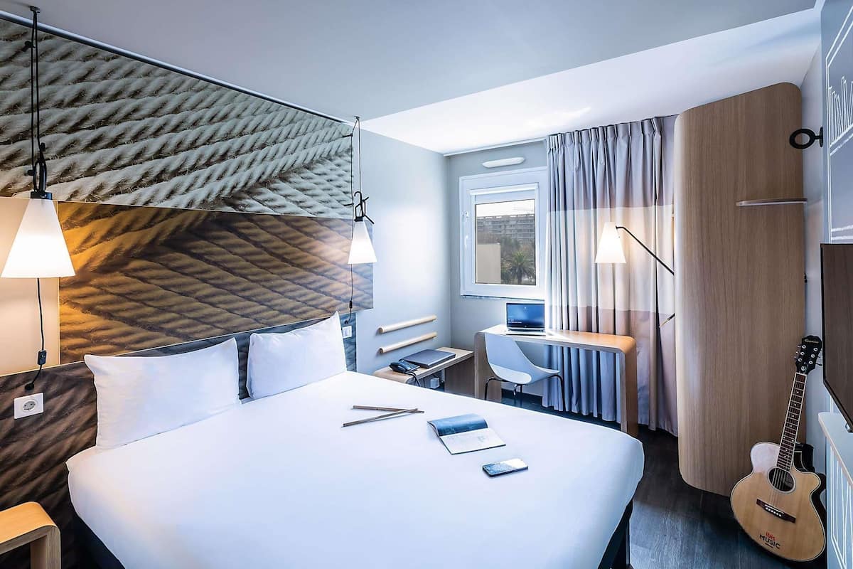 Classic Double Room, 1 Double Bed | 1 bedroom, down comforters, desk, blackout drapes