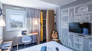 Classic Double Room, 1 Double Bed | 1 bedroom, down comforters, desk, blackout drapes