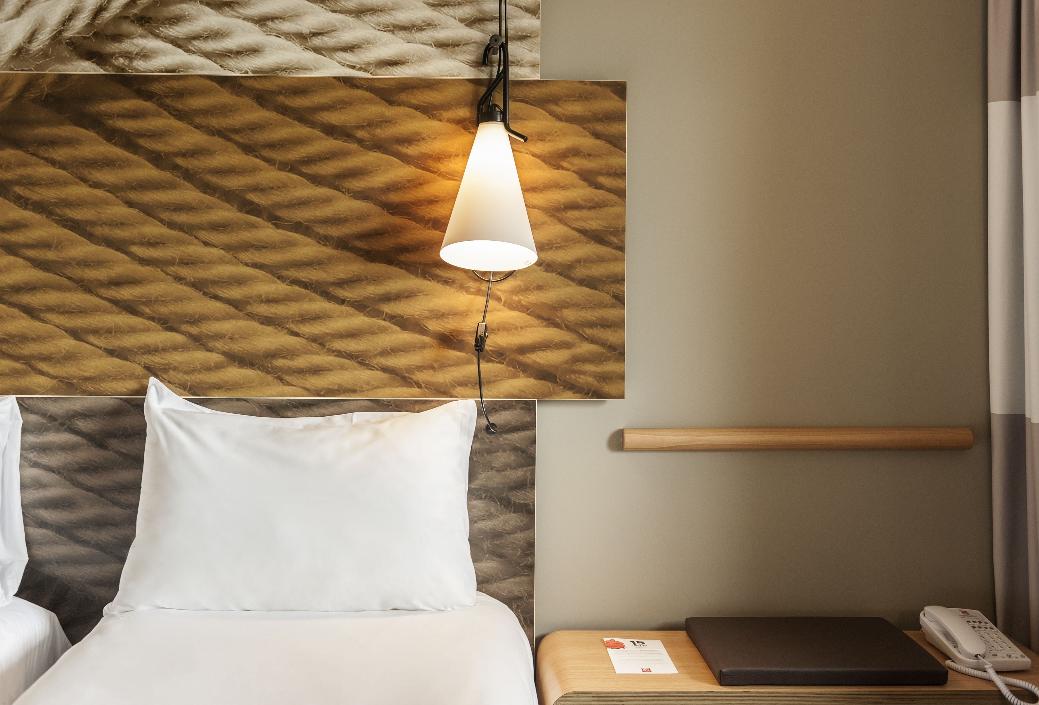 1 bedroom, down duvets, desk, blackout curtains