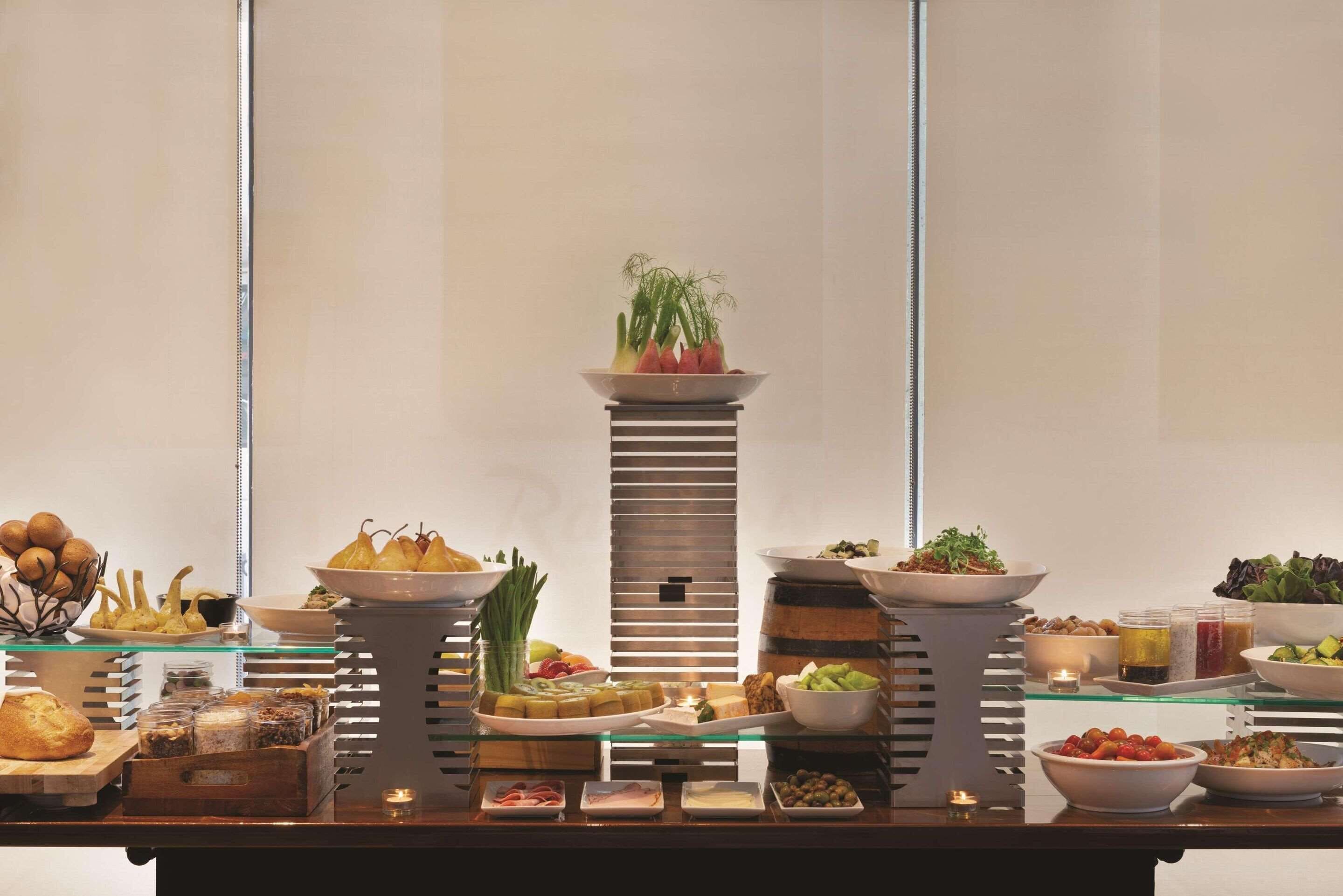 daily full breakfast (cad 35.00 per person)