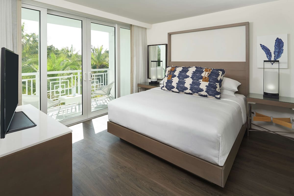 Premium bedding, pillowtop beds, in-room safe, desk