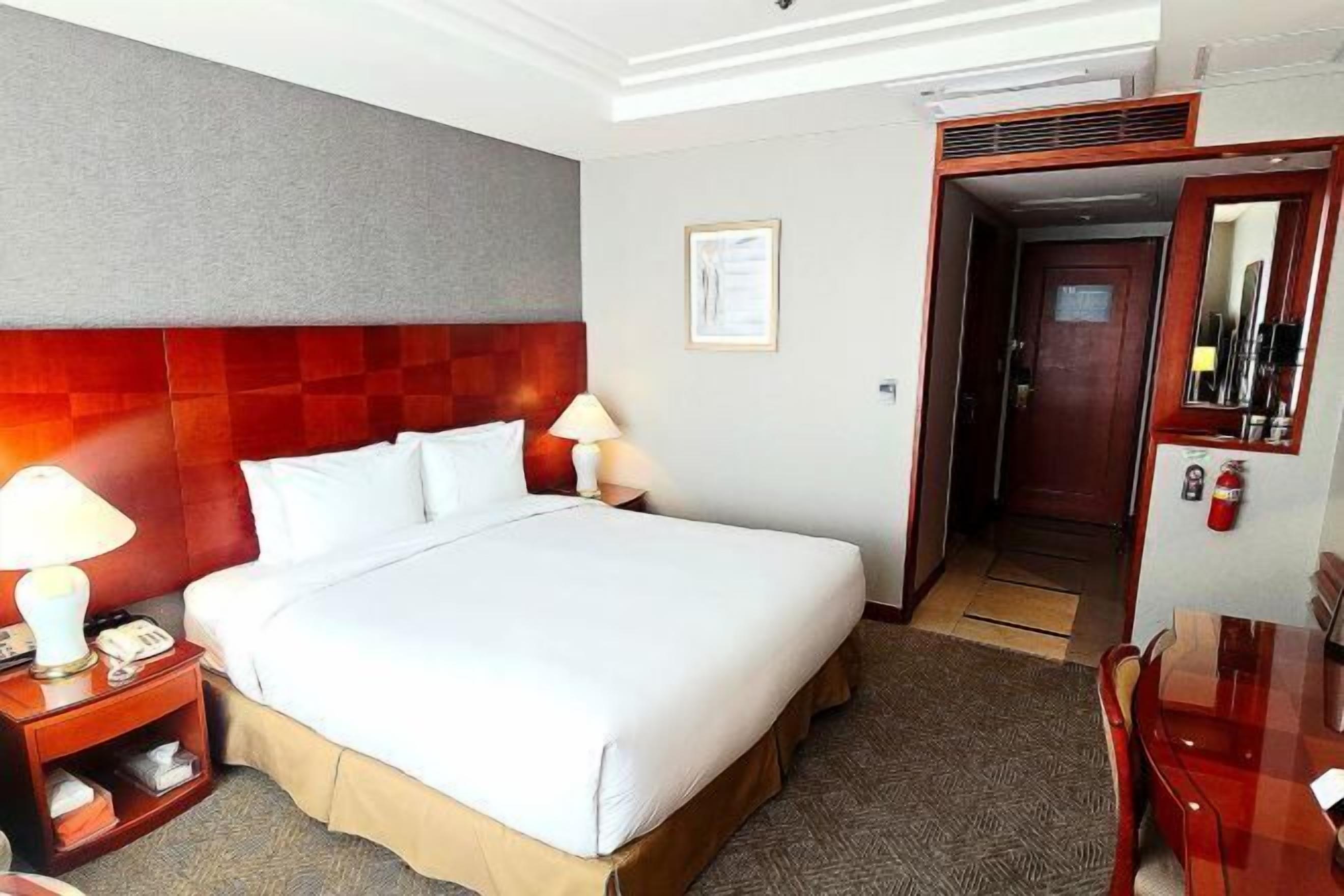 Bộ đồ giường cao cấp, két bảo mật tại phòng, trang trí khác biệt 