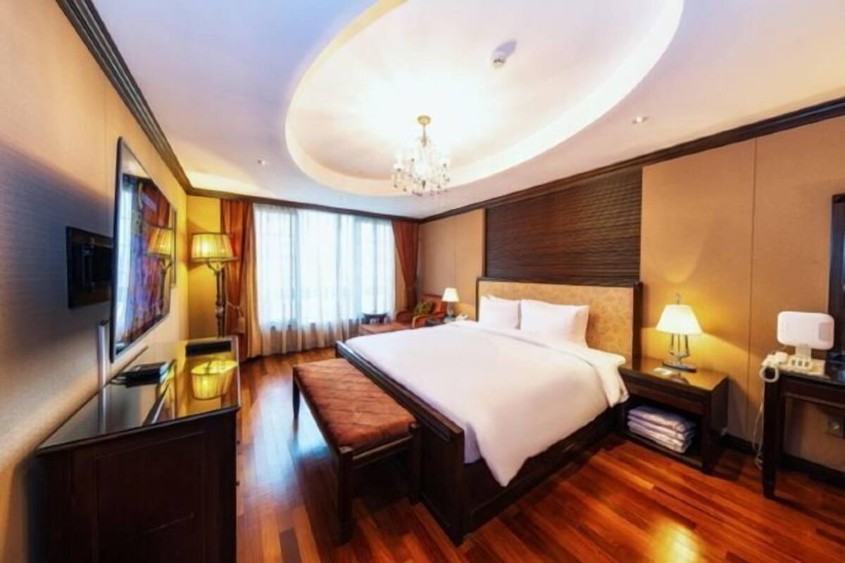 1 bedroom, premium bedding, in-room safe, individually decorated