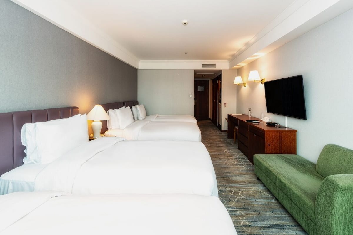 1 bedroom, premium bedding, in-room safe, individually decorated