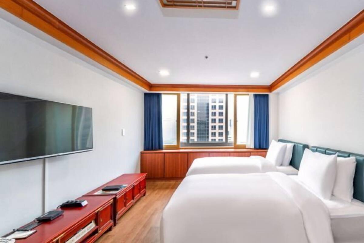 1 bedroom, premium bedding, in-room safe, individually decorated