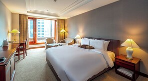 Premium bedding, in-room safe, individually decorated, desk