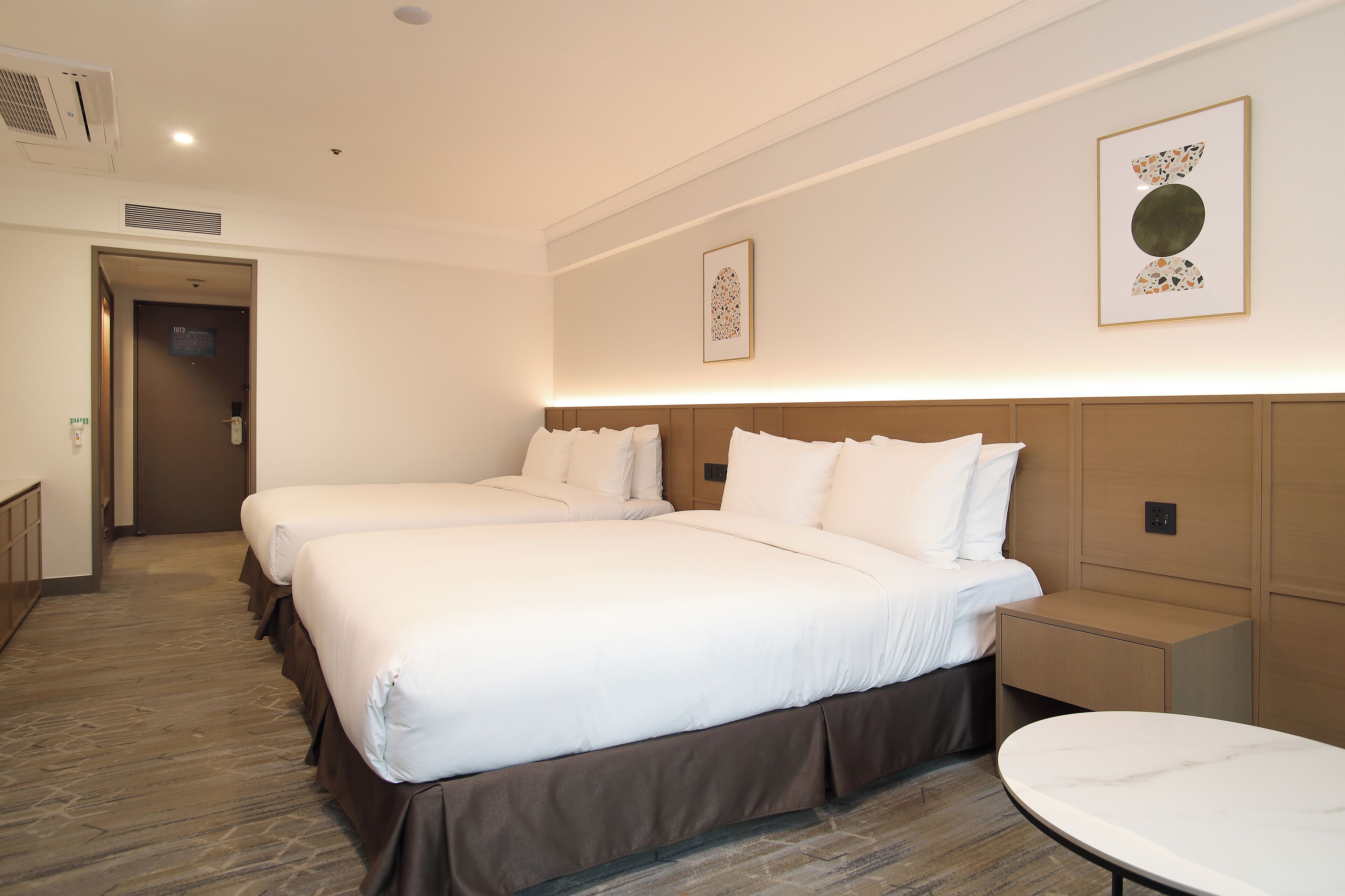 Photo - Koreana Hotel