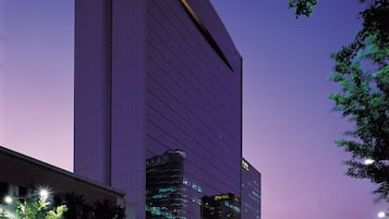 Façade de lâhĂ©bergement - soirĂ©e/nuit