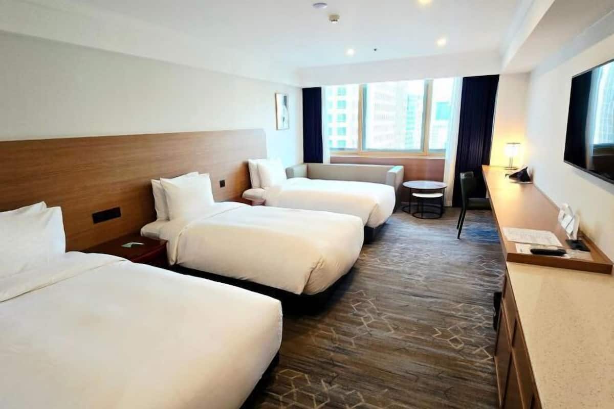 Premium bedding, in-room safe, individually decorated, desk