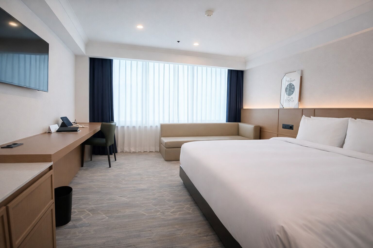 Sengetøy av topp kvalitet, safe på rommet og individuelt dekorert