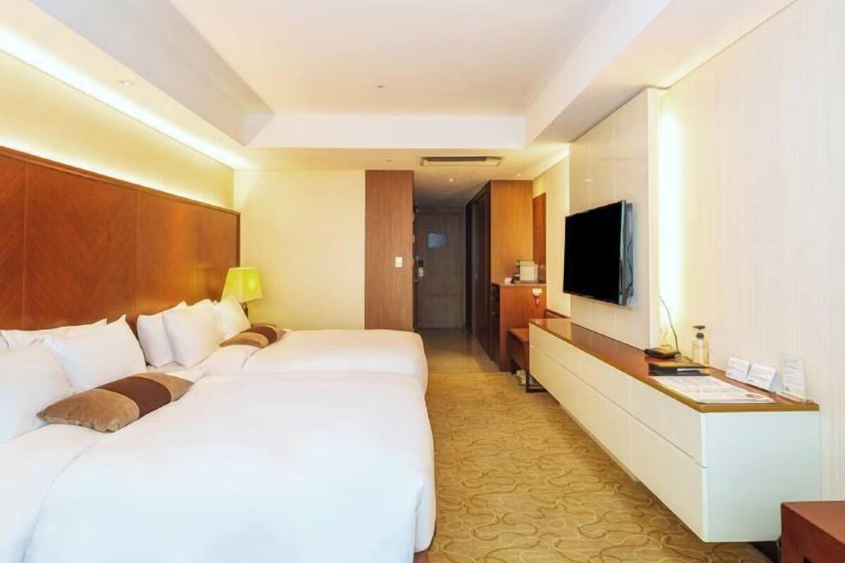 1 bedroom, premium bedding, in-room safe, individually decorated