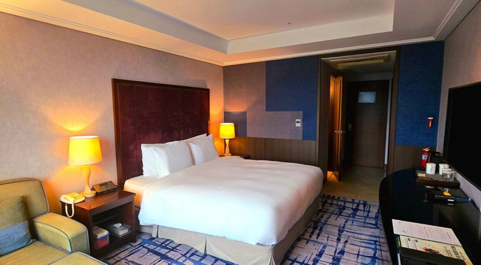 Premium bedding, in-room safe, individually decorated, desk