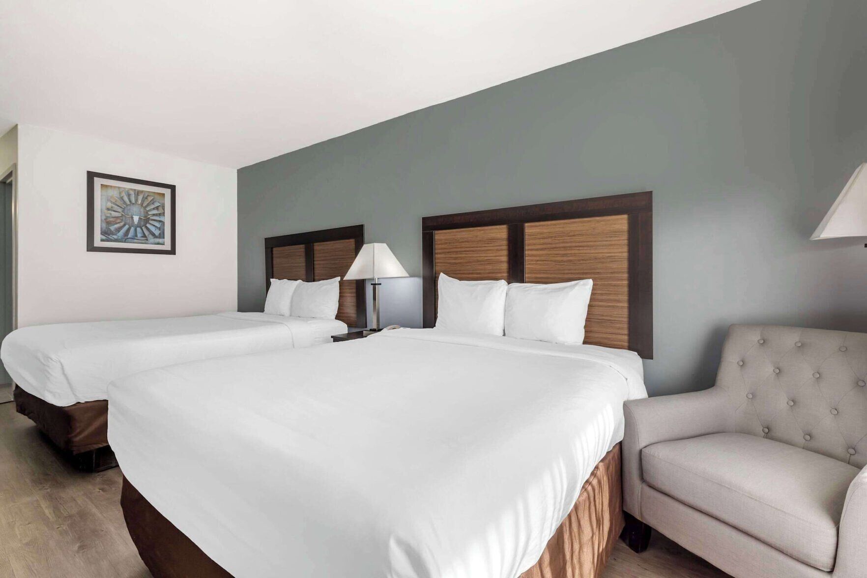 Desk, iron/ironing board, WiFi (free), bed sheets