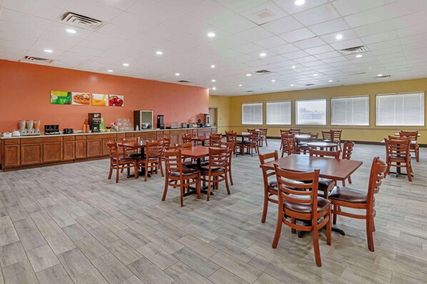 Free daily buffet breakfast
