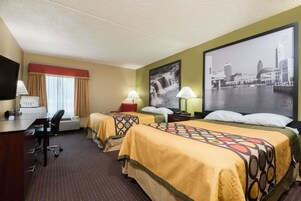 办公桌、熨斗/熨衣板、免费婴儿床、折叠床/加床（额外收费）