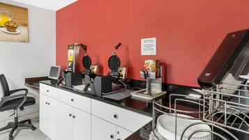 Free daily continental breakfast