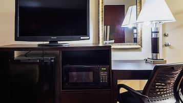 In-room safe, desk, iron/ironing board, free WiFi