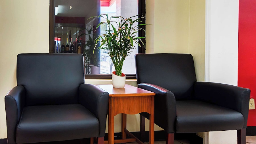 Econo Lodge Research Triangle Park