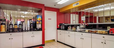 Free daily continental breakfast