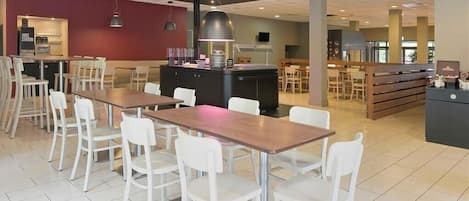 Breakfast, lunch and dinner served