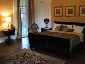 Suite, 1 King Bed | Premium bedding, individually decorated, individually furnished, desk