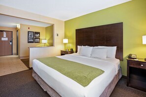 Luxe beddengoed, pillowtop-bedden, een bureau